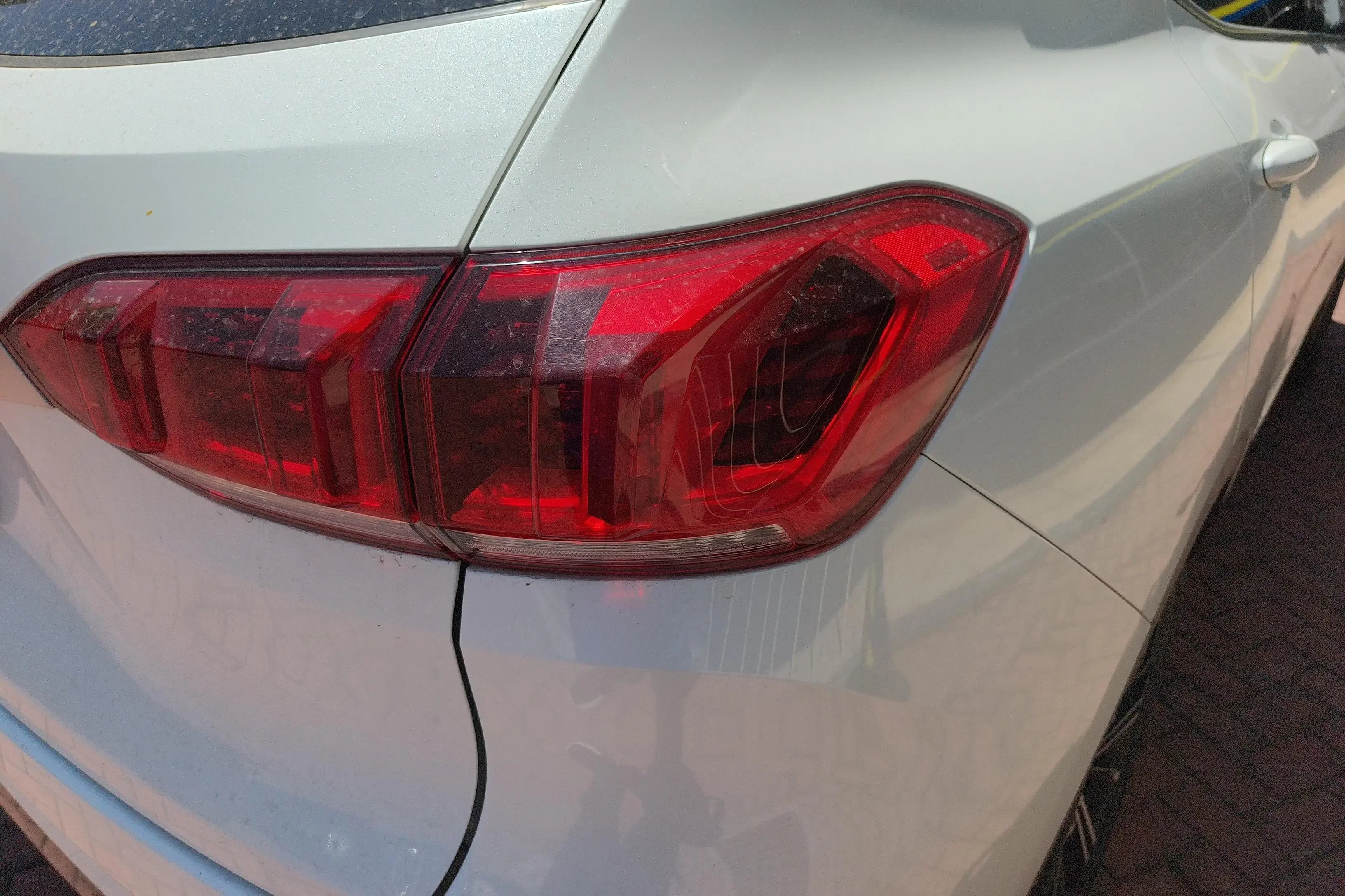 Wey Wei brand VV6