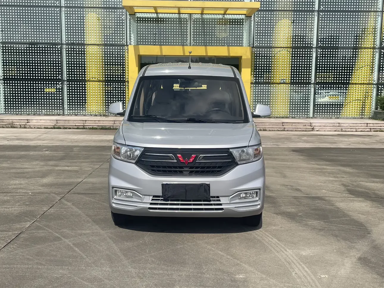 Wuling Hongguang V