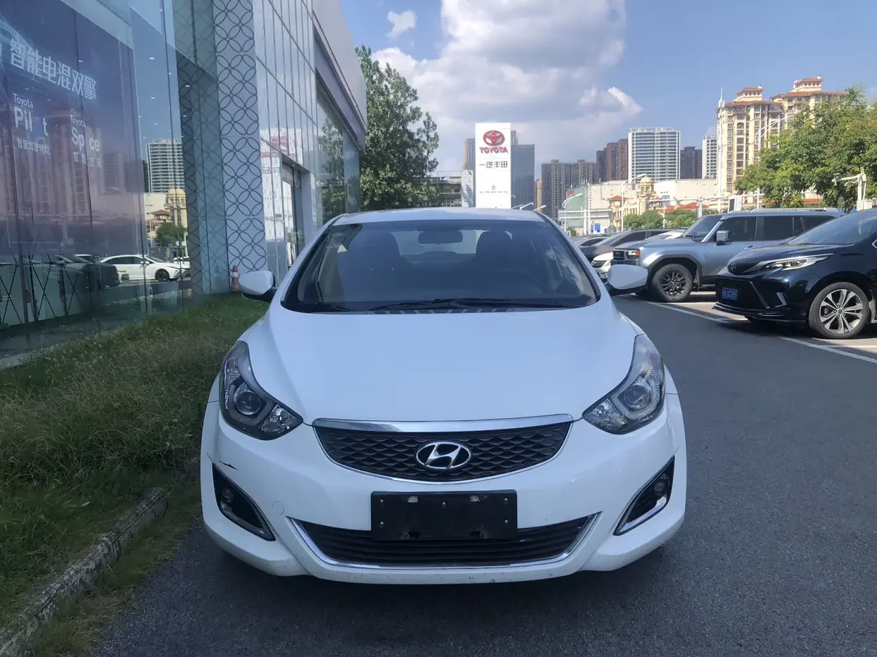 Hyundai Elantra