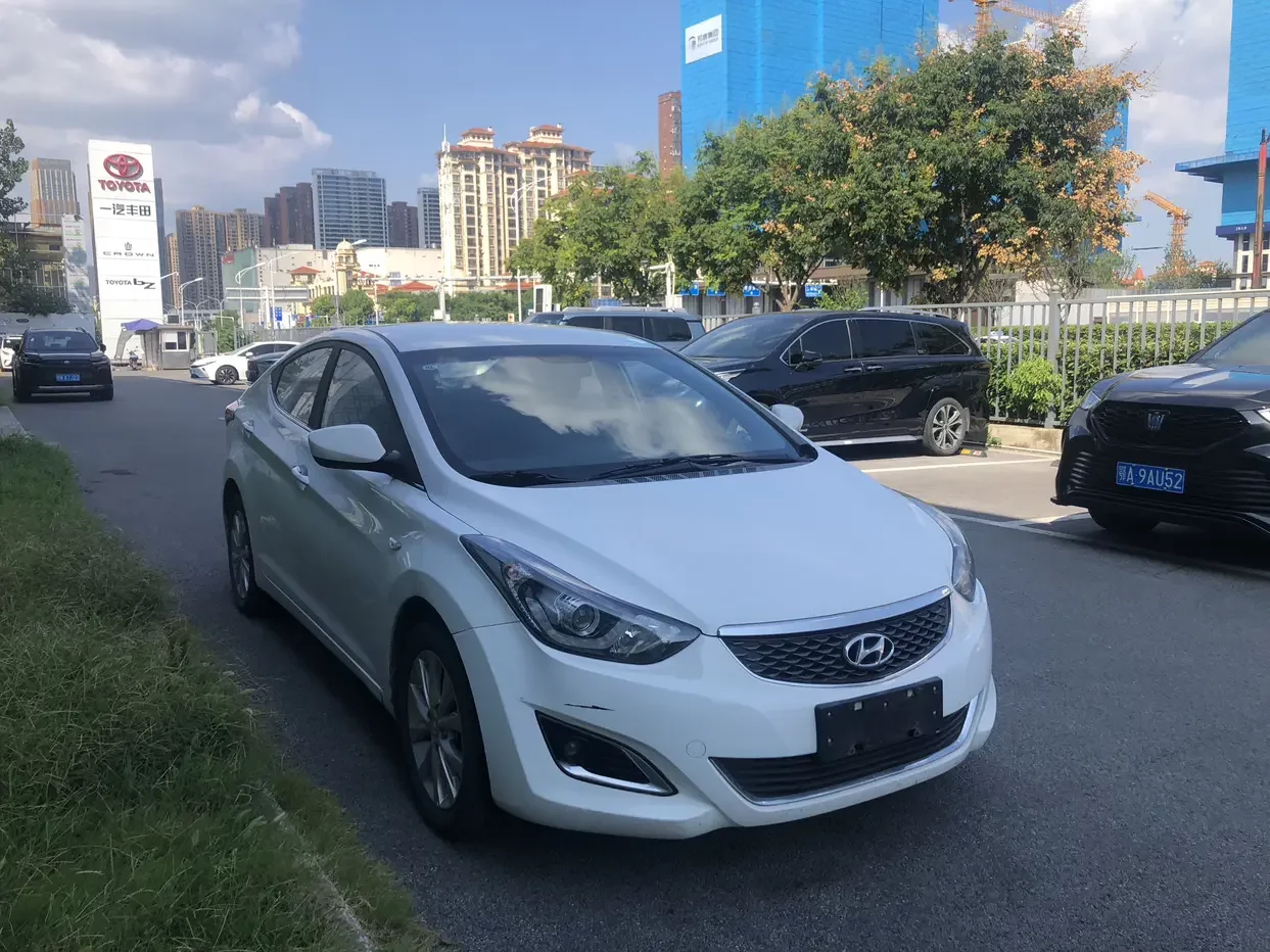 Hyundai Elantra