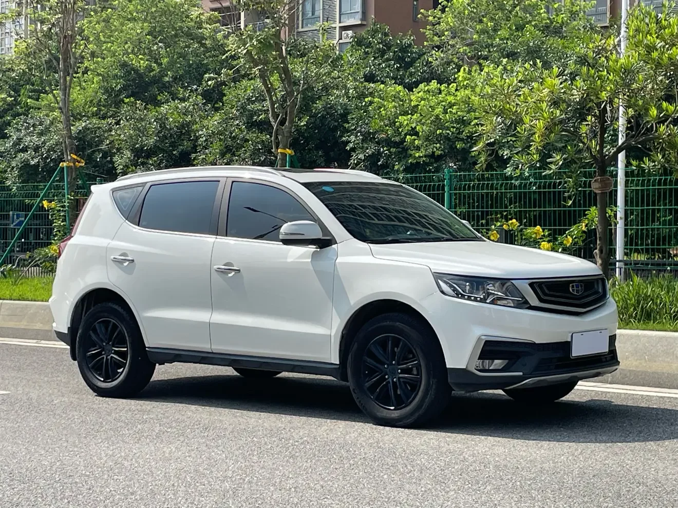 Geely Vision X6