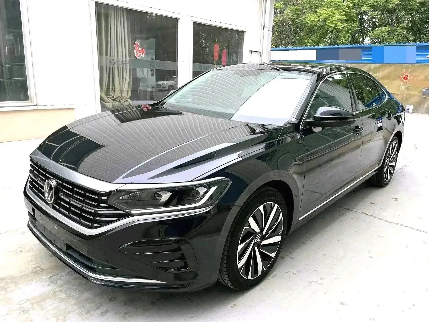 VOLKSWAGEN PASSAT