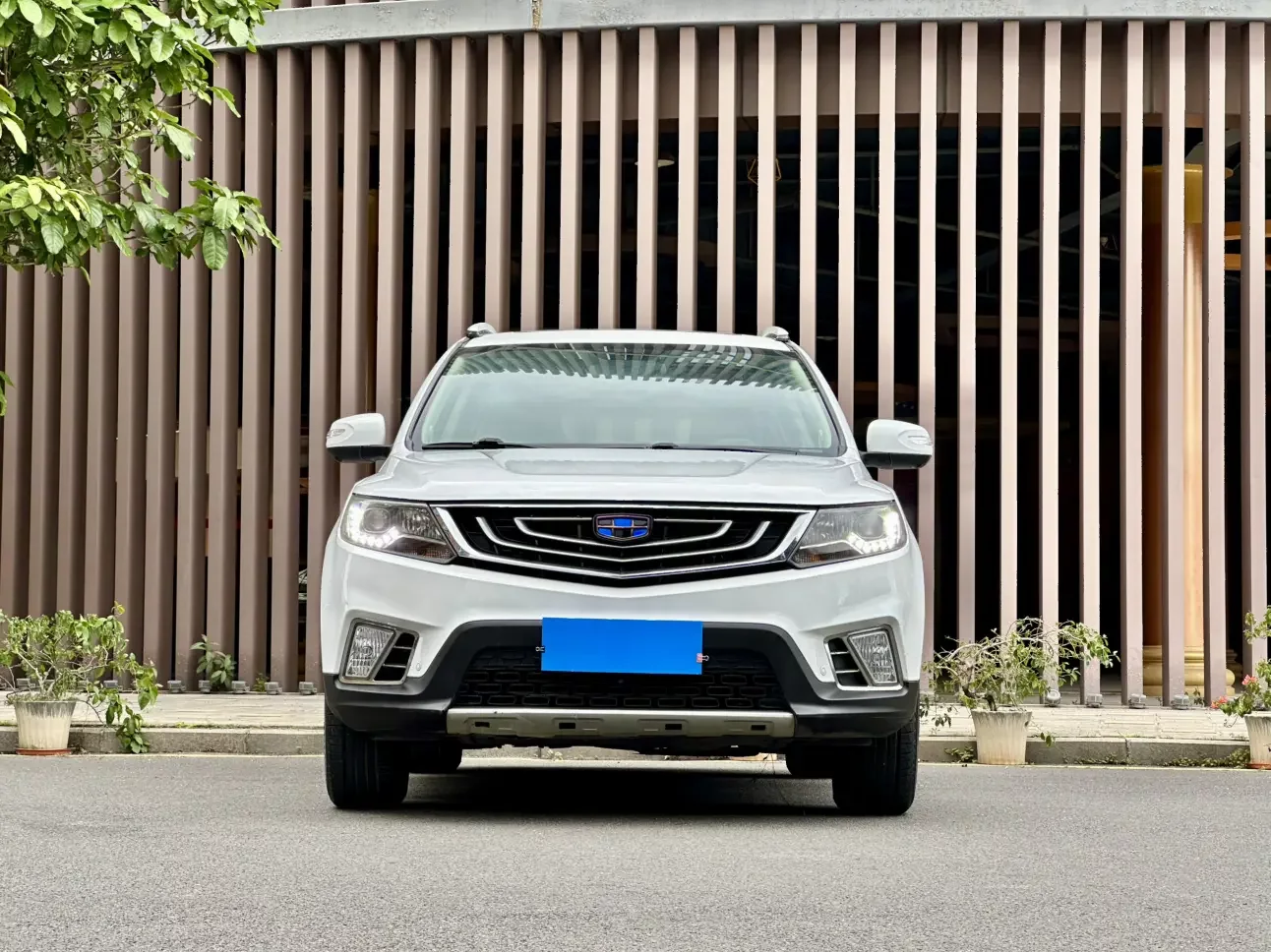 Geely Vision X6