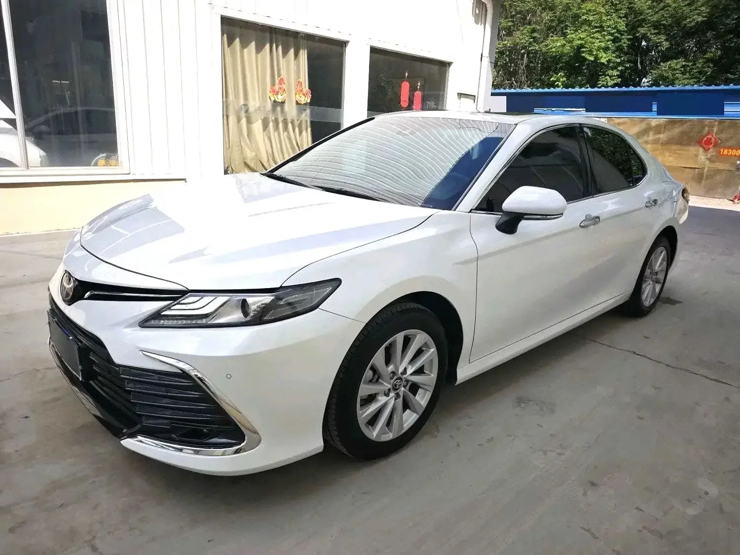 TOYOTA CAMRY