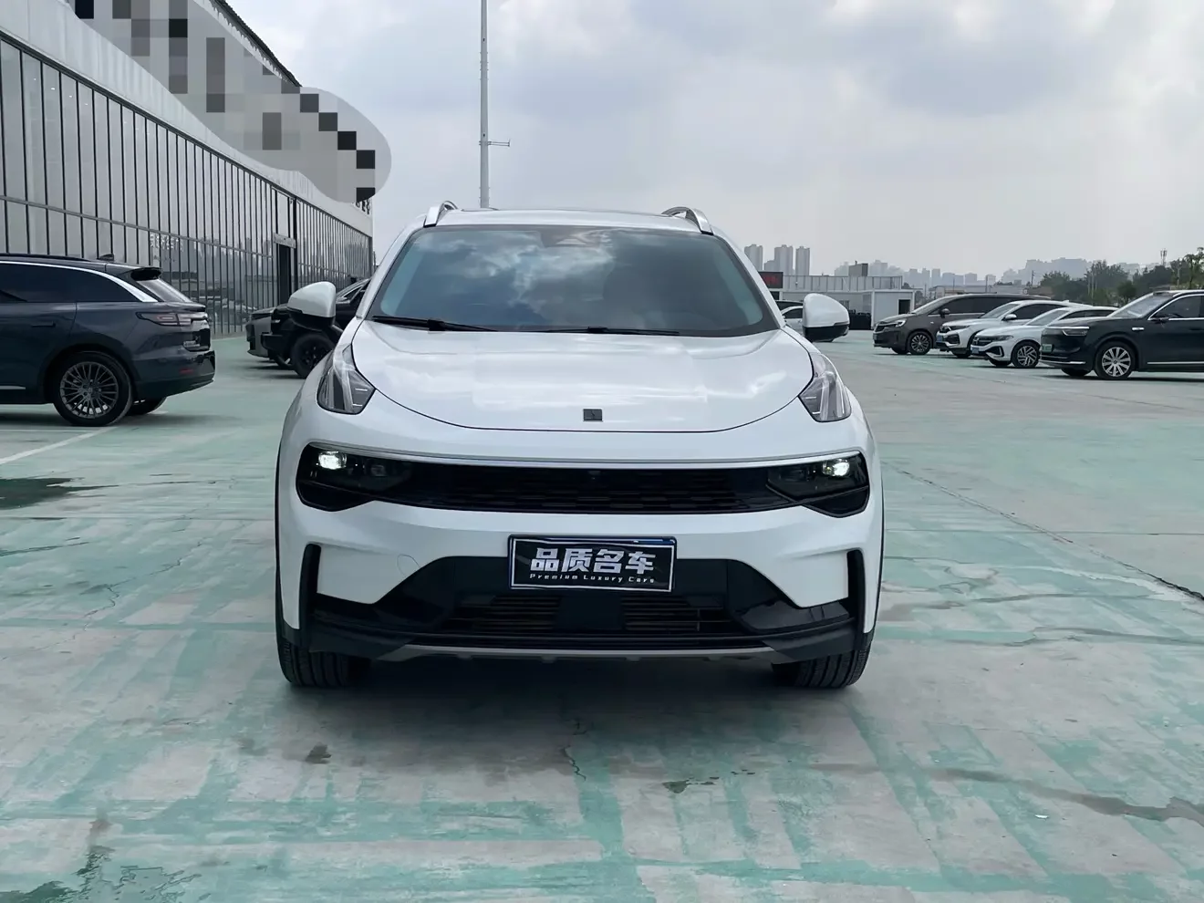 Lynk & Co 01