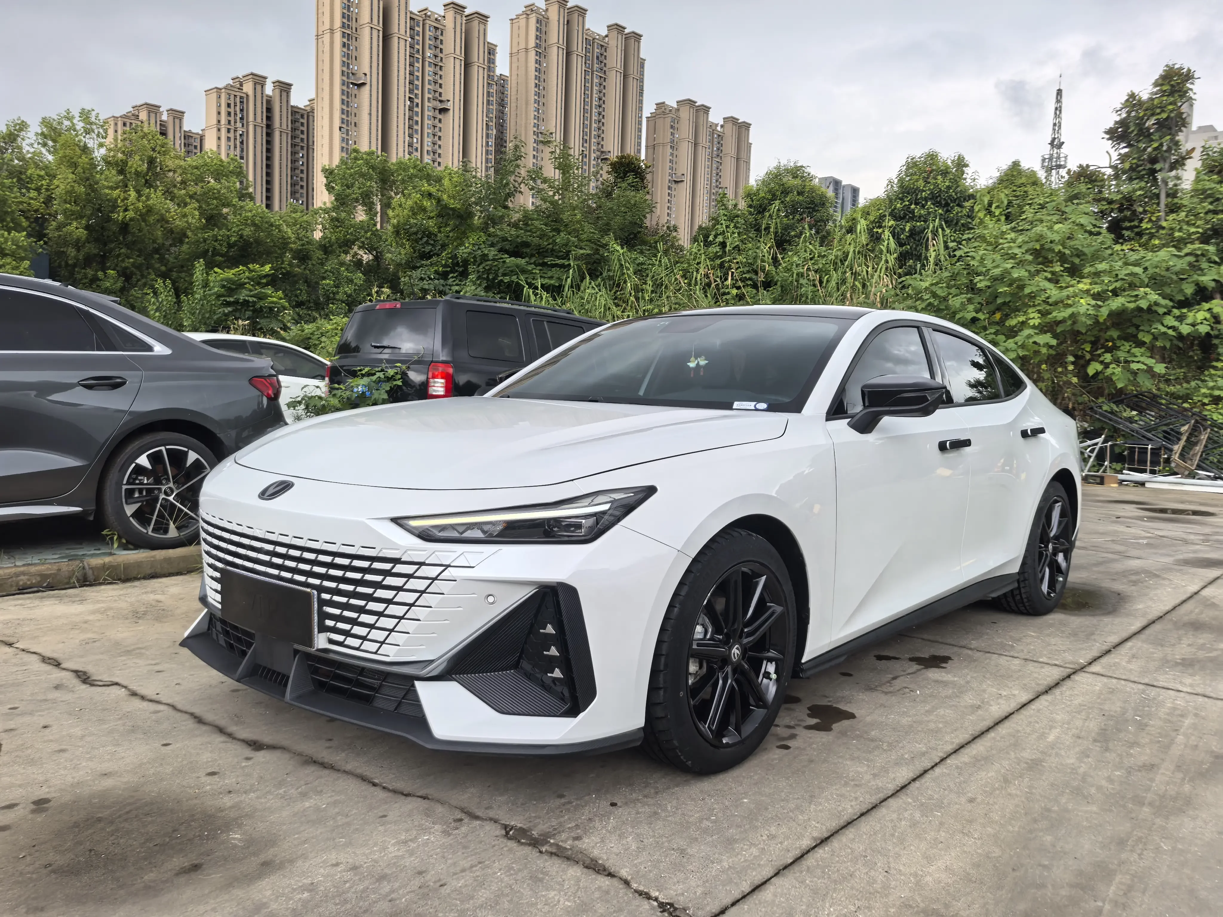 Changan UNI-V