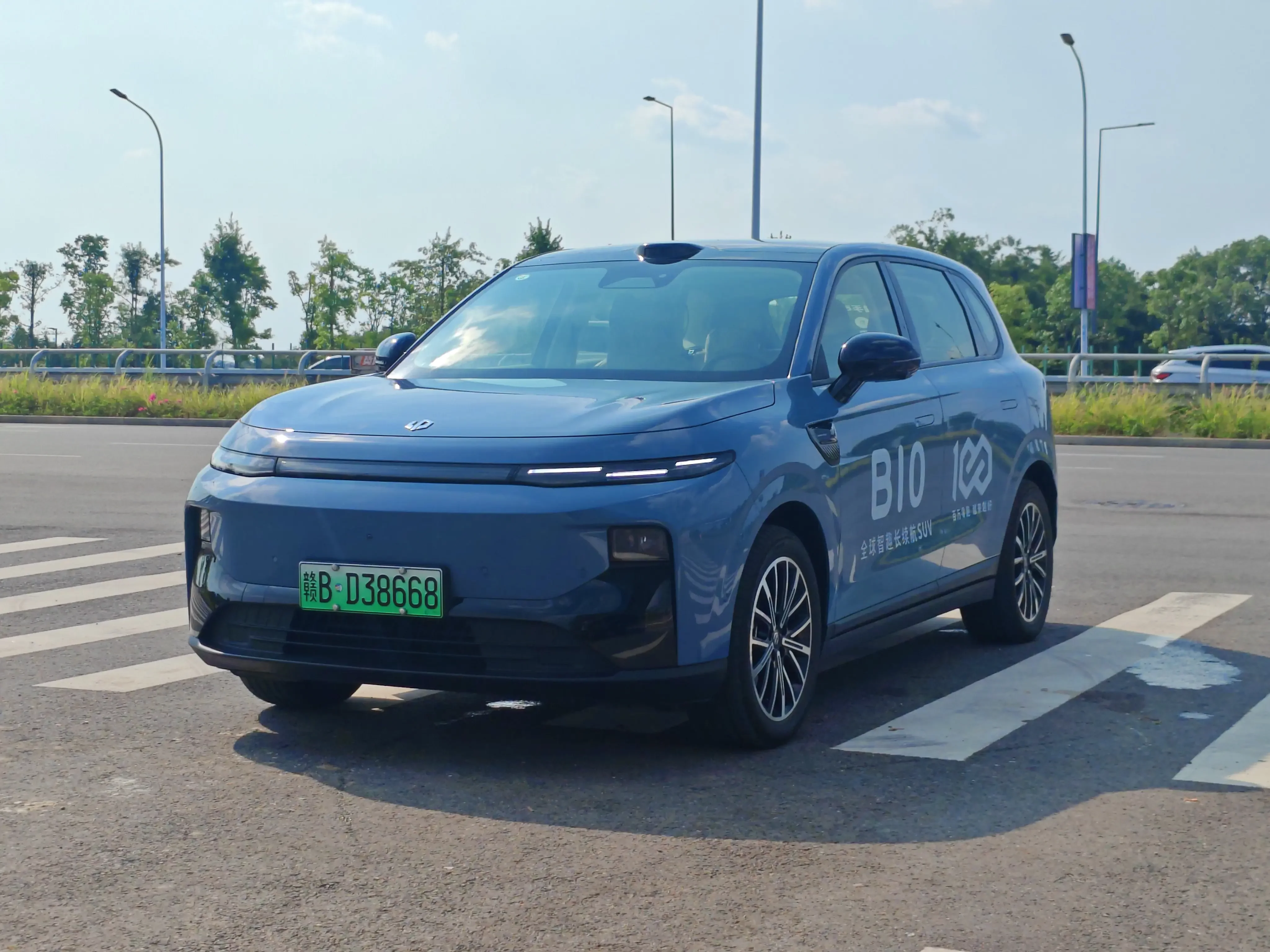 Leapmotor B10
