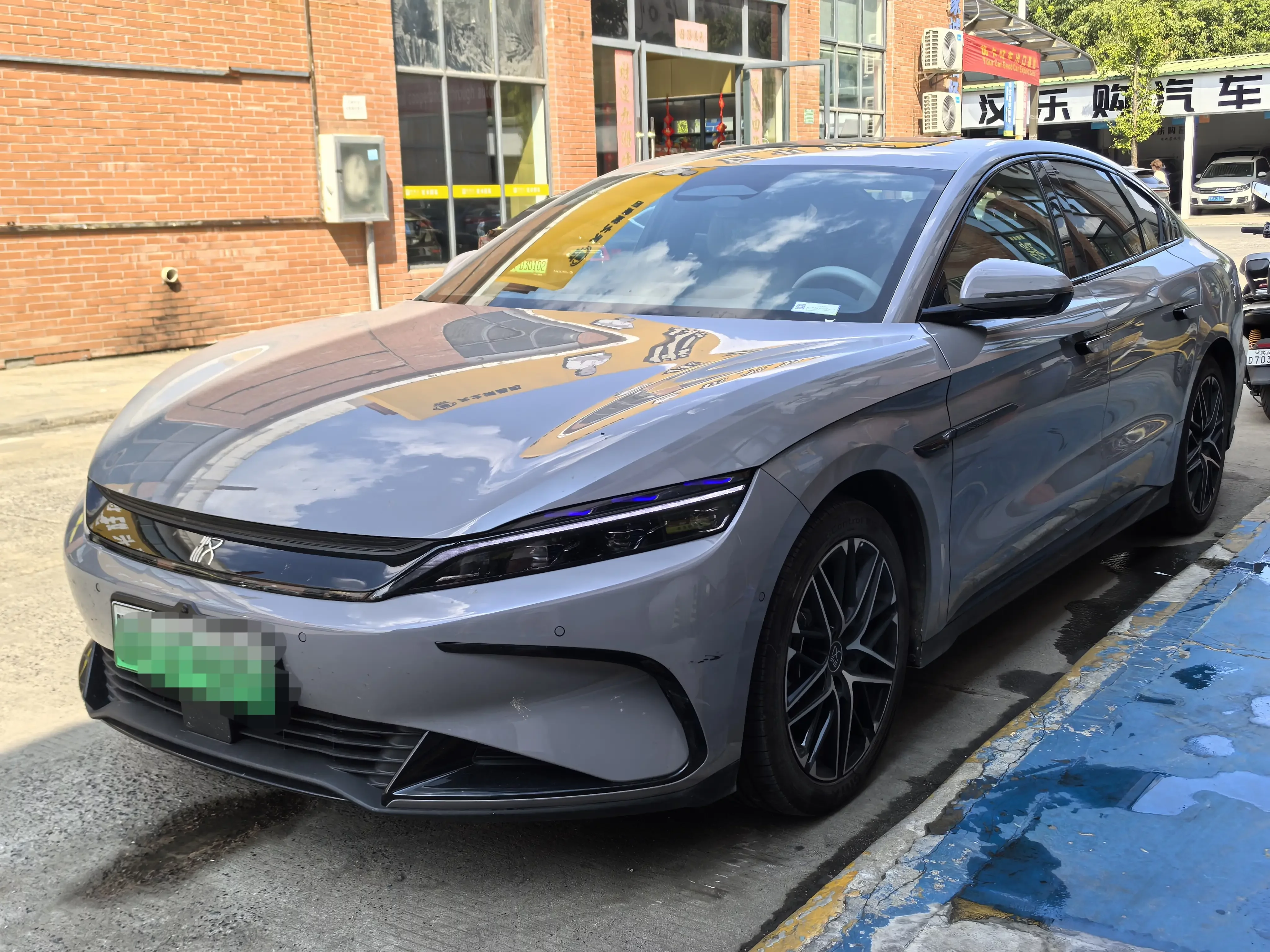 BYD Han EV