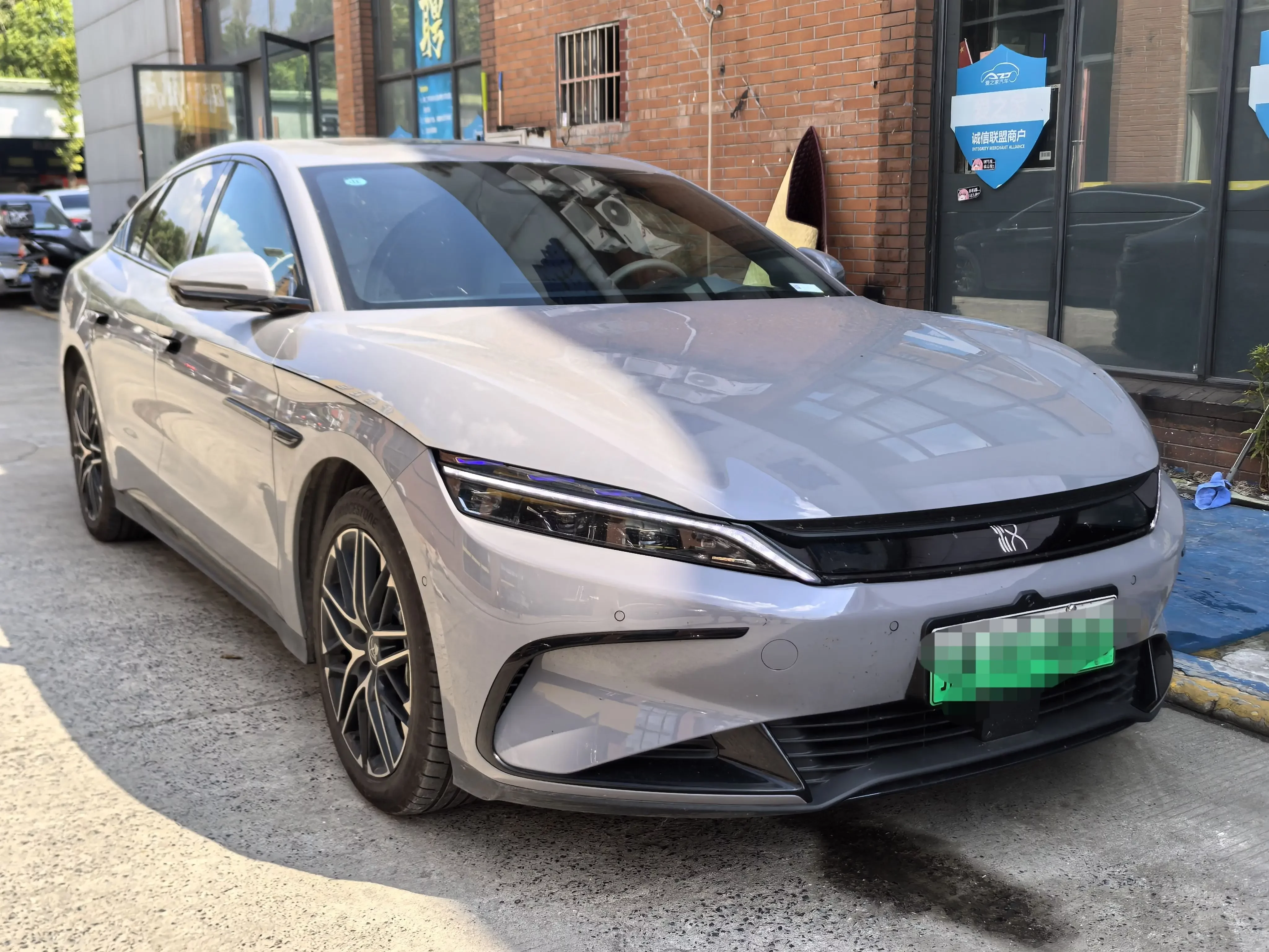 BYD Han EV