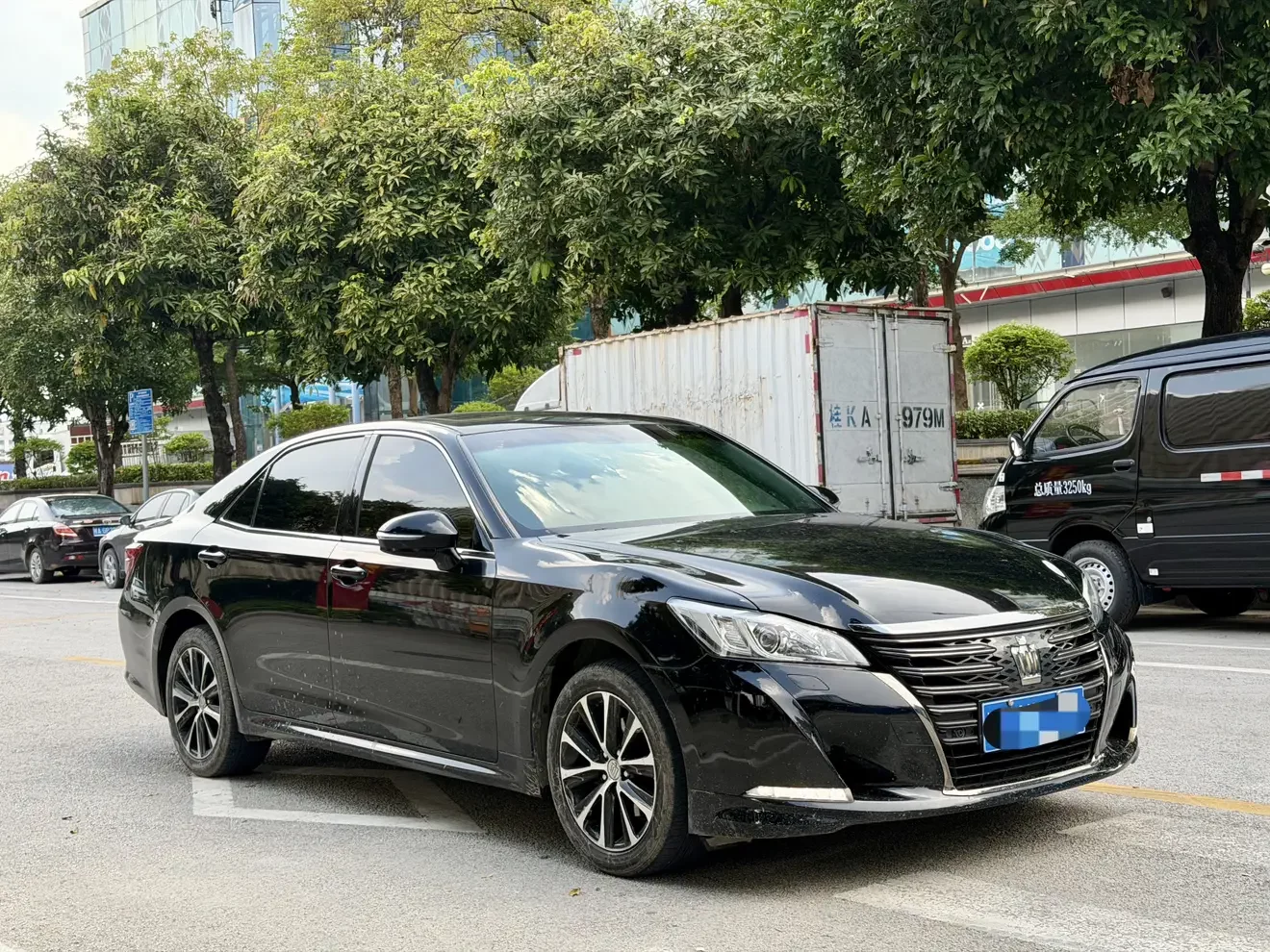 Toyota crown