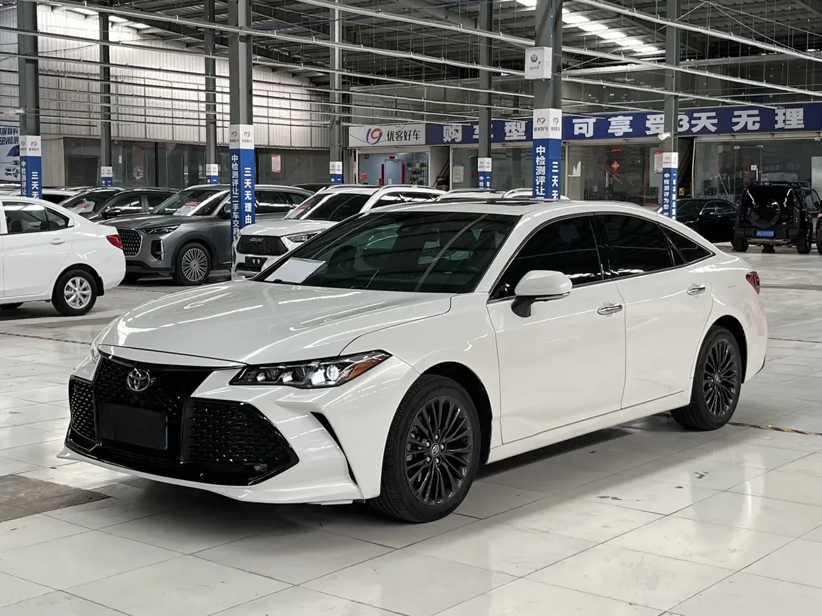 Toyota Avalon (asian dragon)