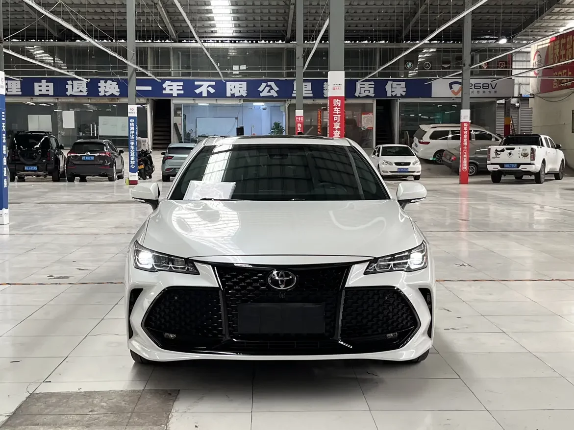 Toyota Avalon (asian dragon)