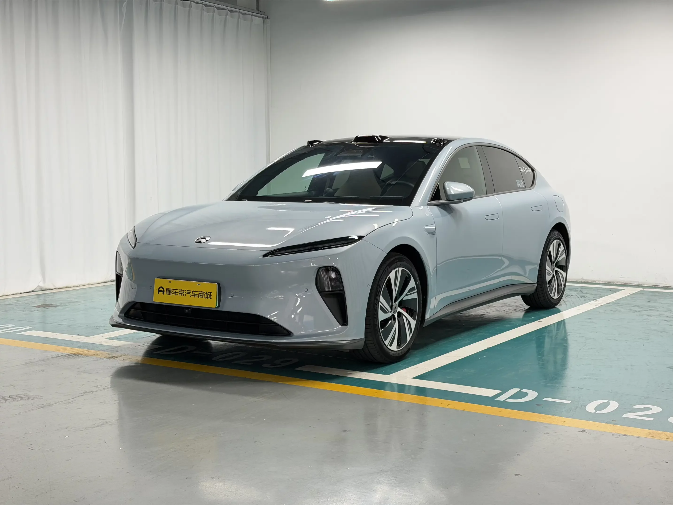 NIO ET5
