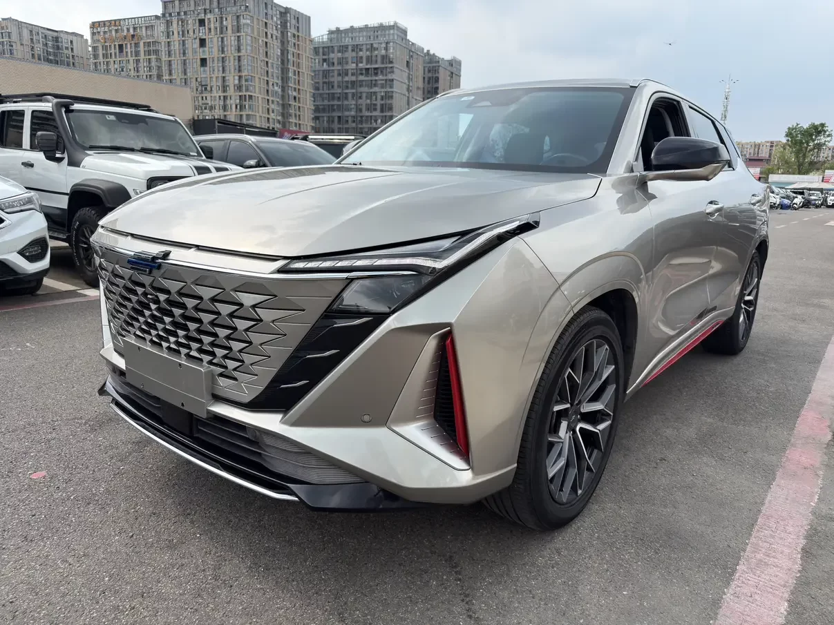 Oshan Changan Auchan Z6