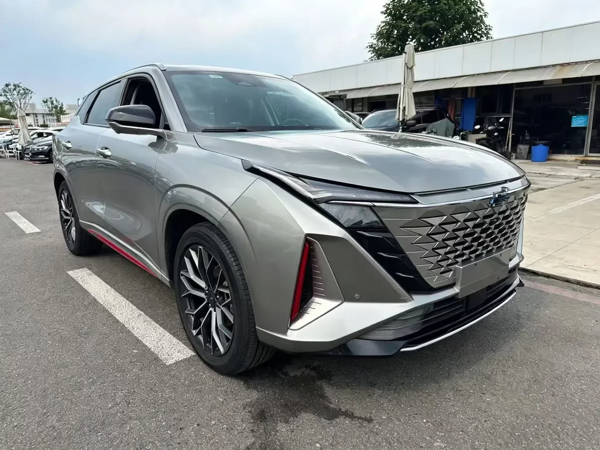 Oshan Changan Auchan Z6