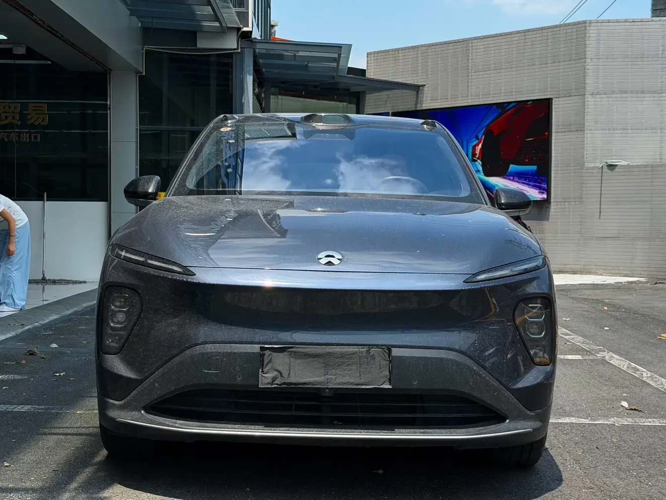 NIO EC7