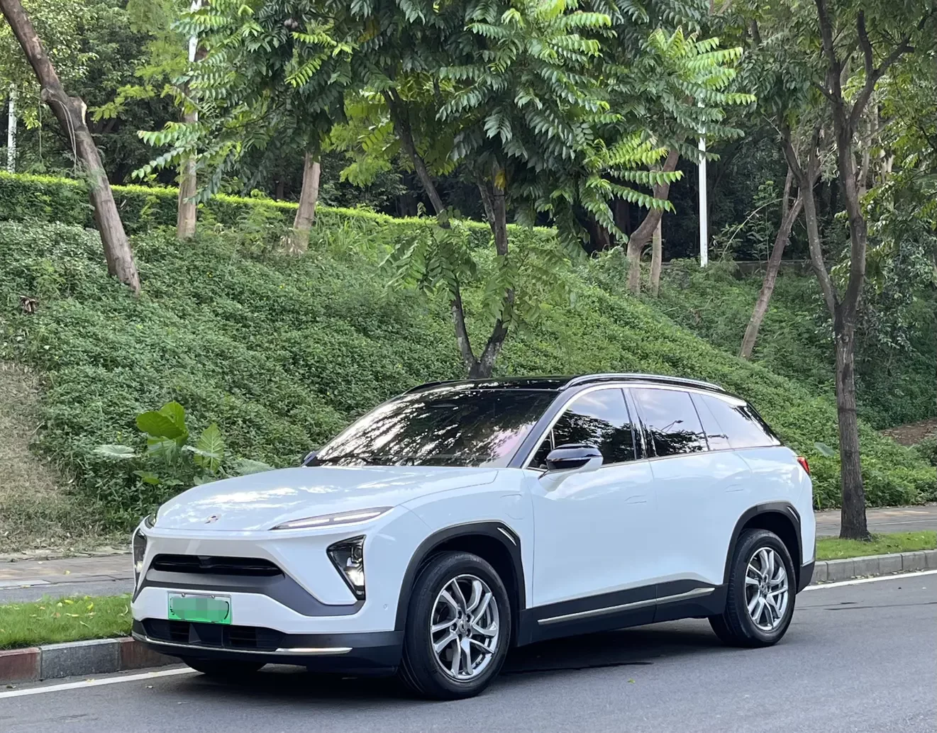 NIO ES6
