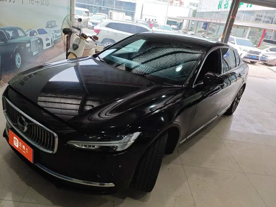 Volvo S90