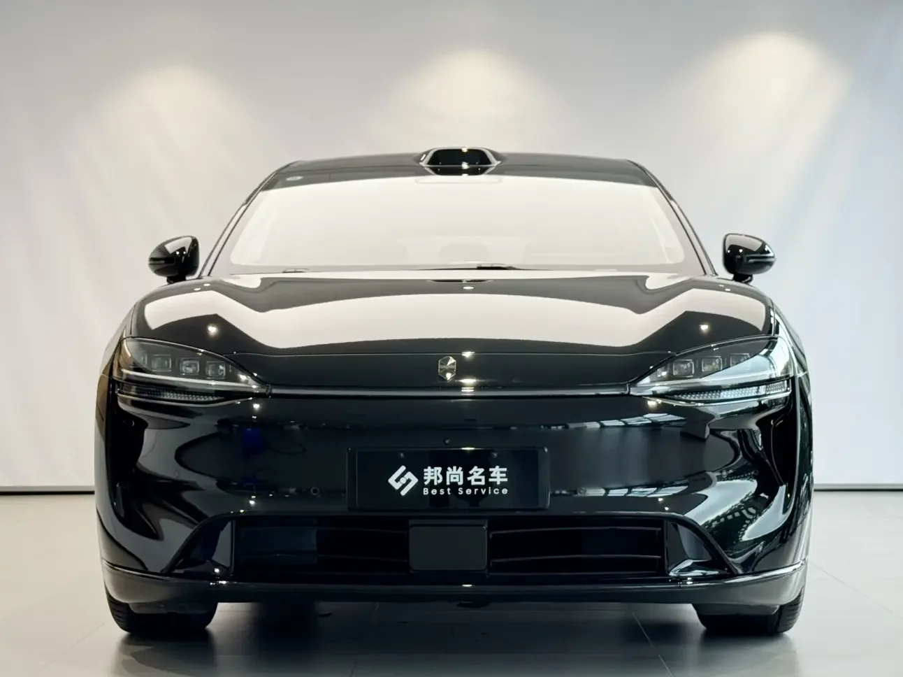 Luxeed Zhijie R7