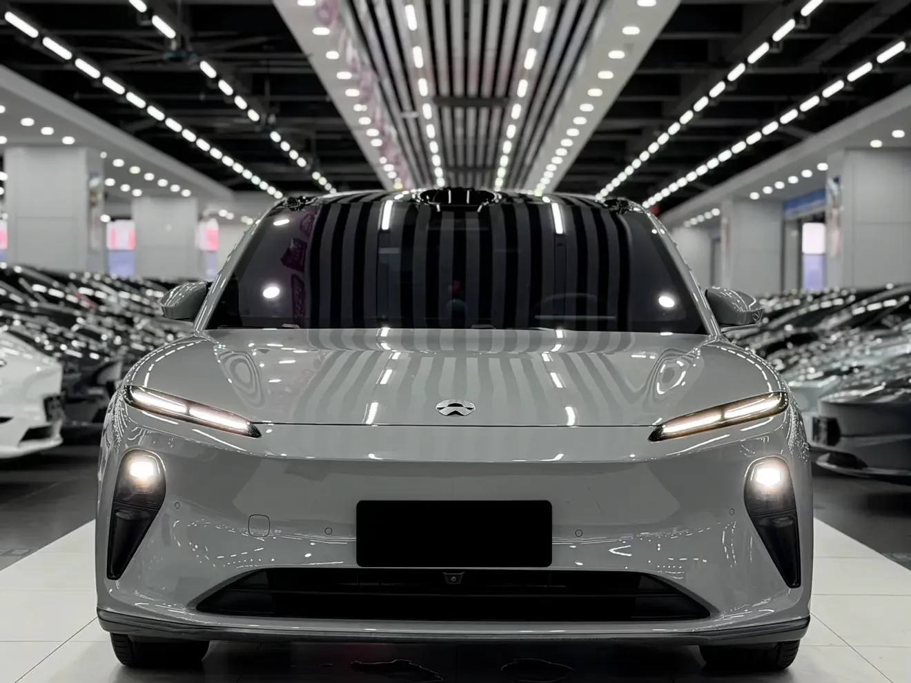 NIO ET5