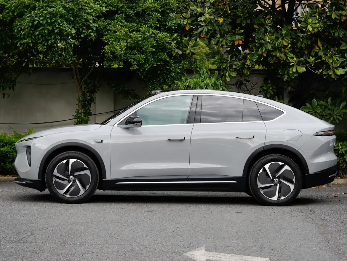 NIO EC6