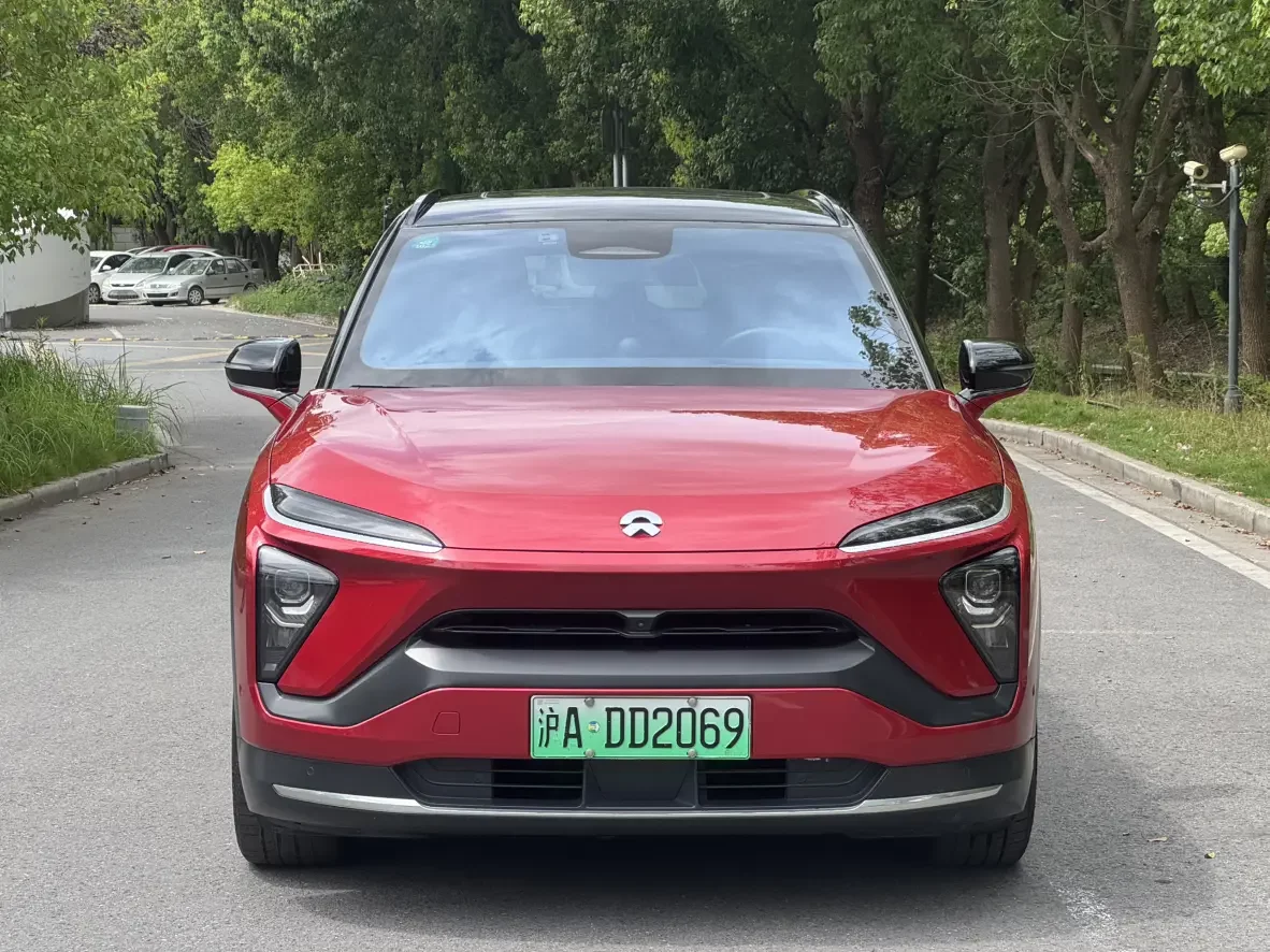 NIO ES6
