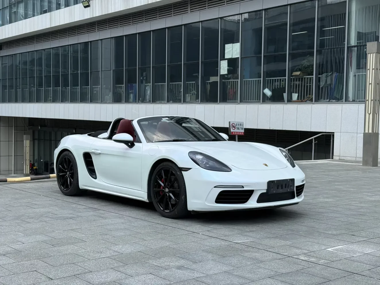 Porsche 718