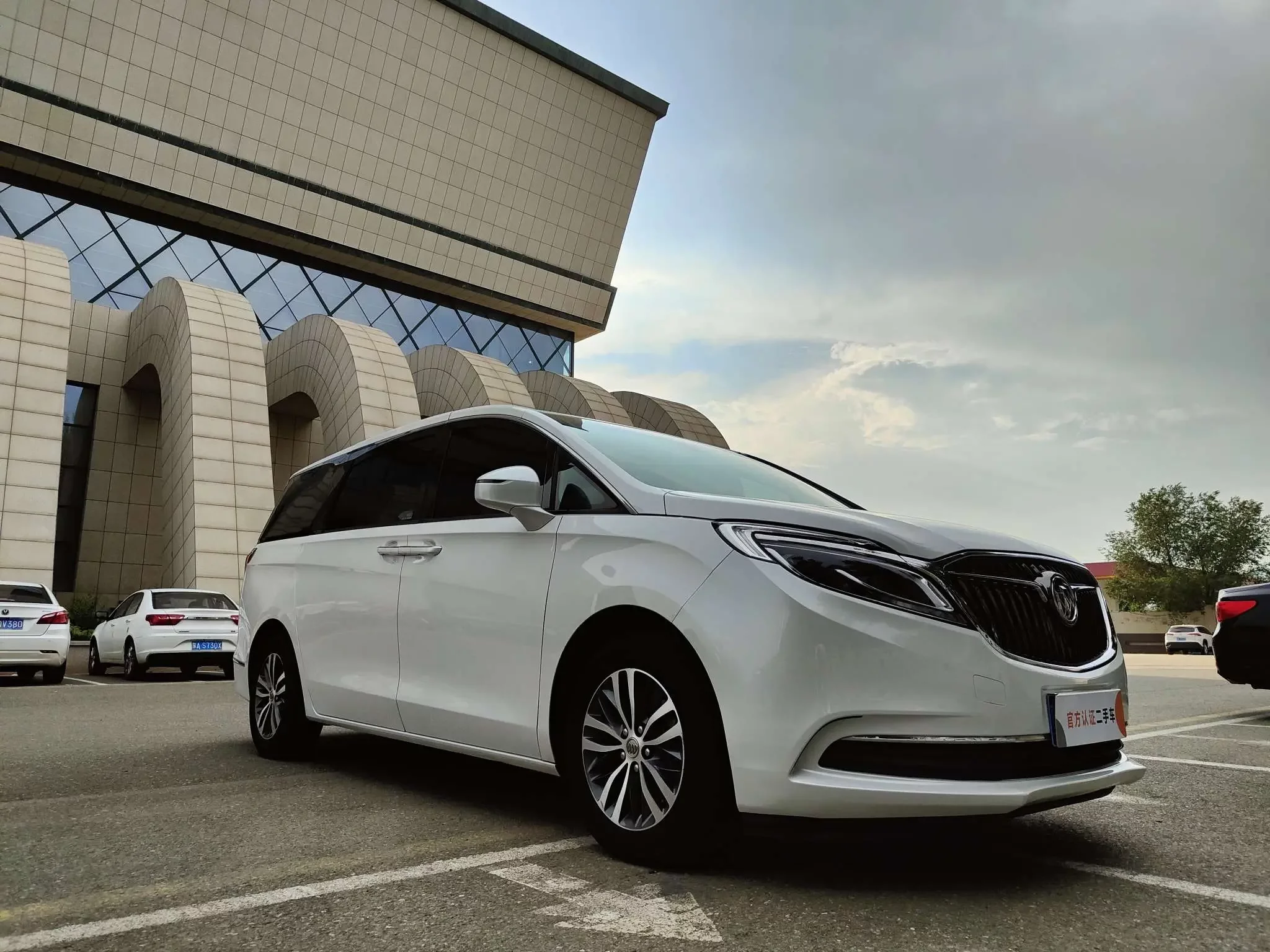 Buick GL8