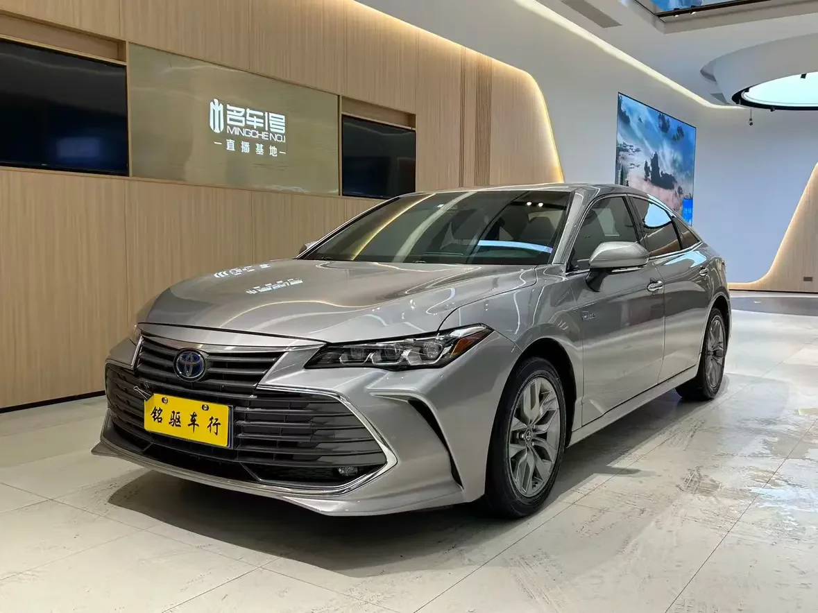 Toyota Avalon (asian dragon)