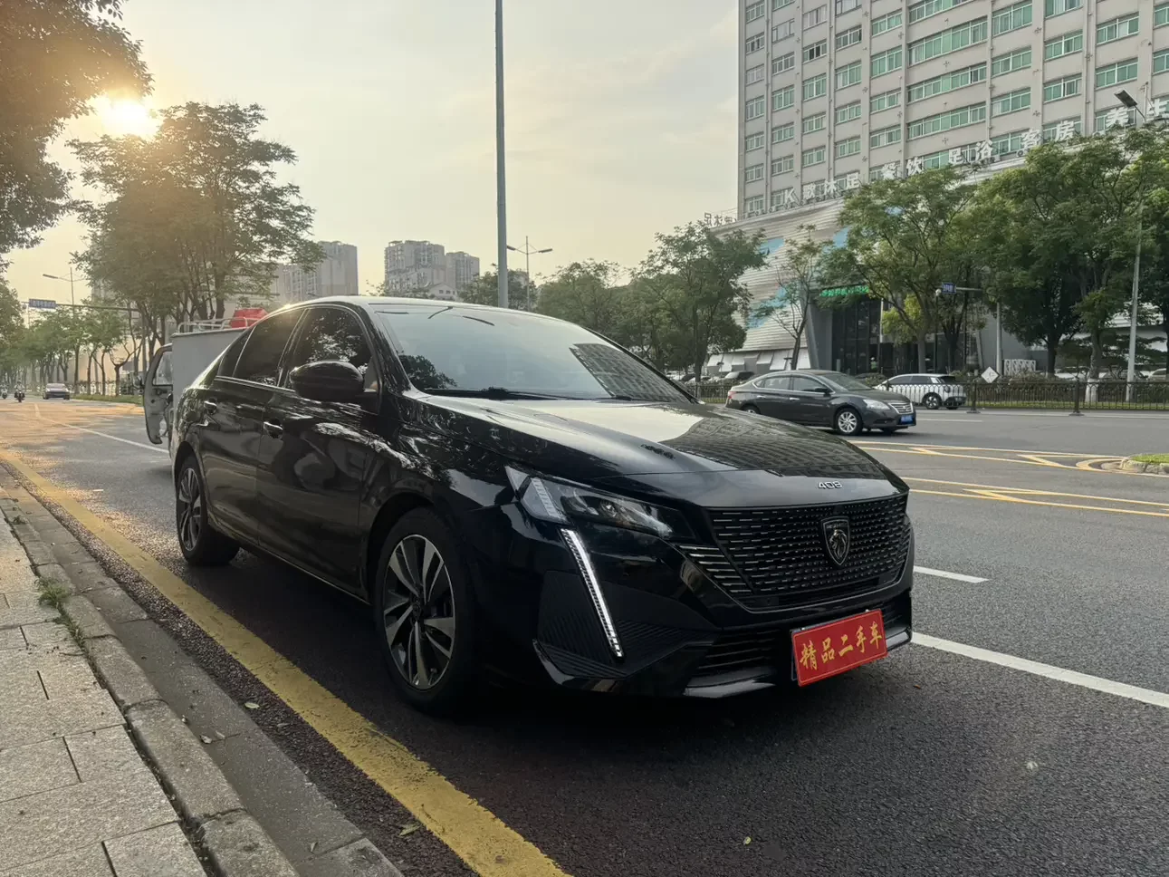 Peugeot 408