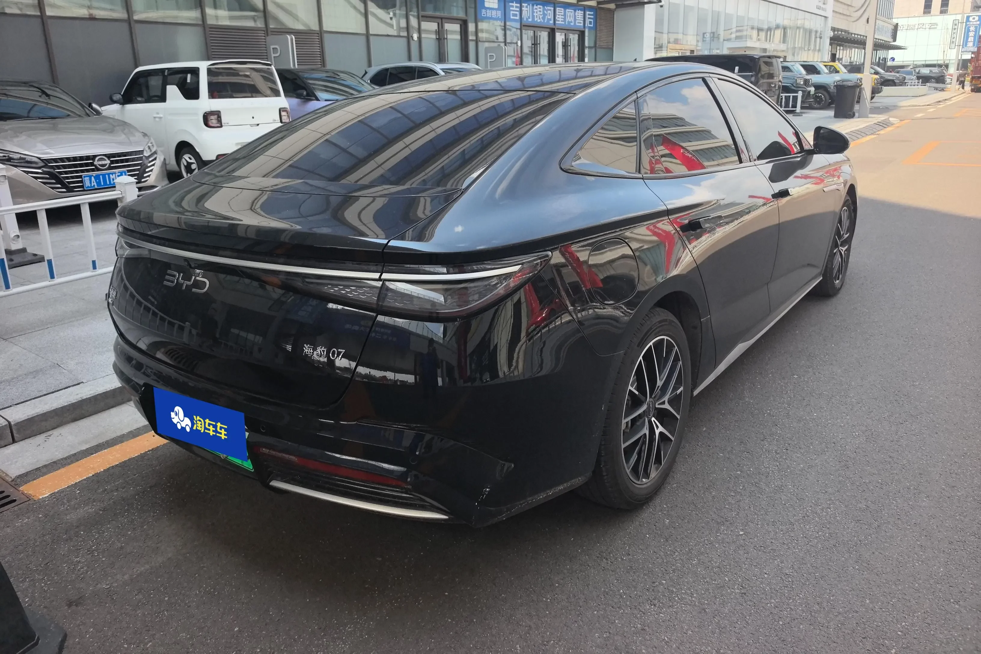 BYD Seal 07DM