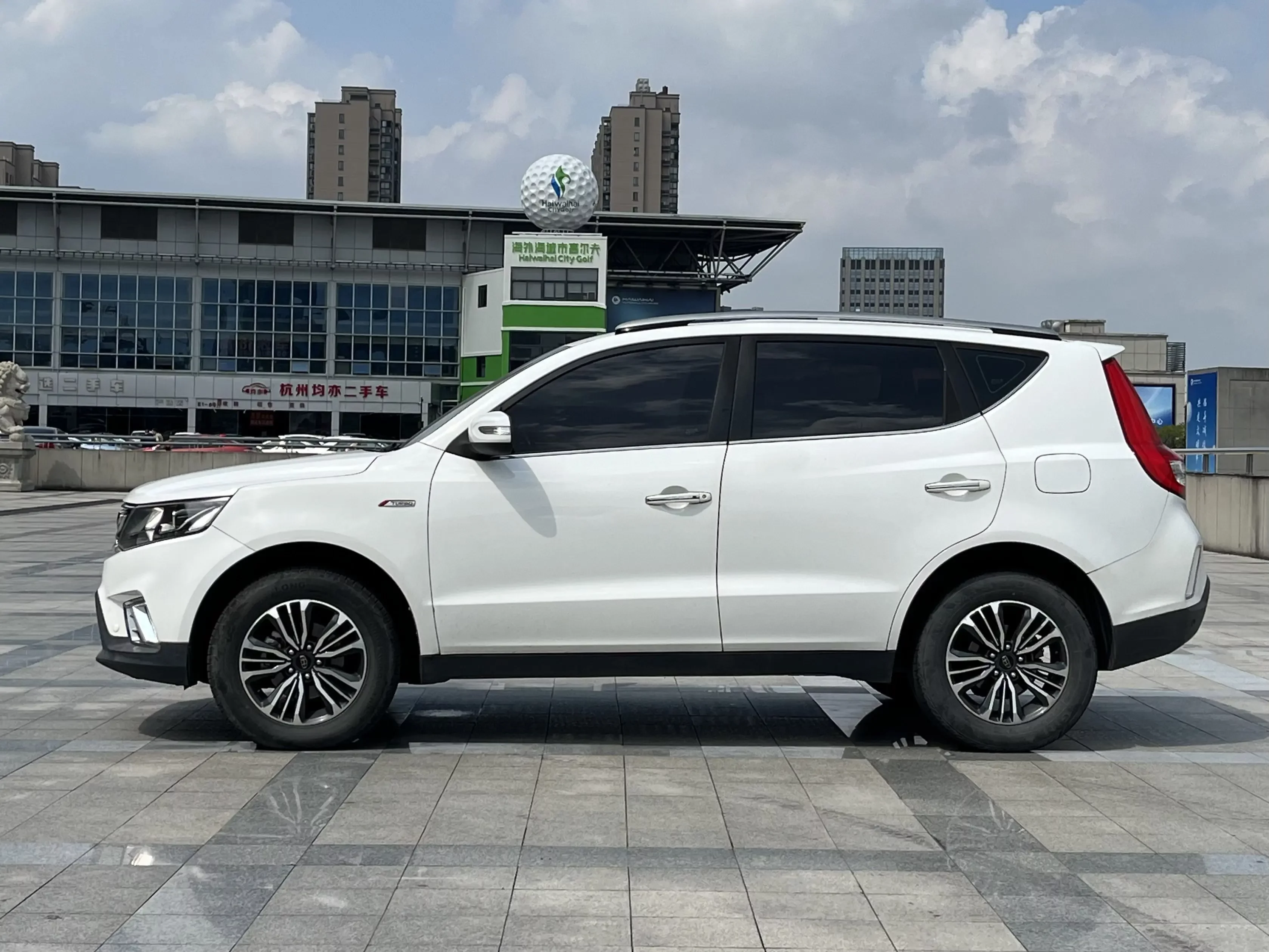 Geely Vision X6