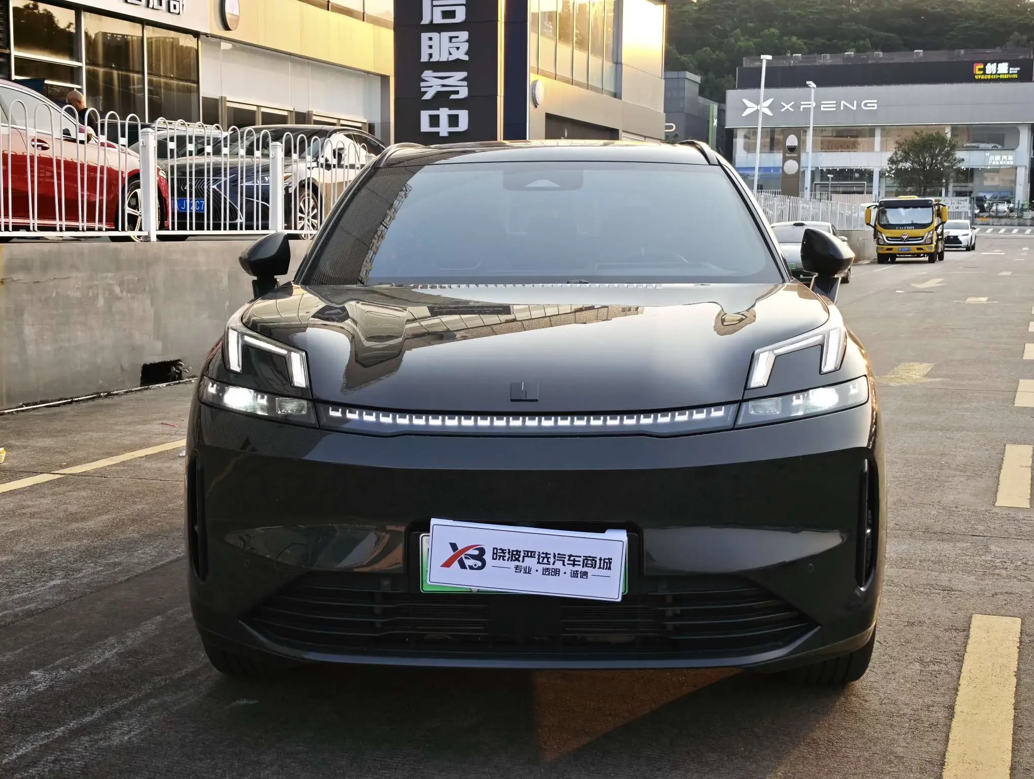 Lynk & Co 08 EM-P