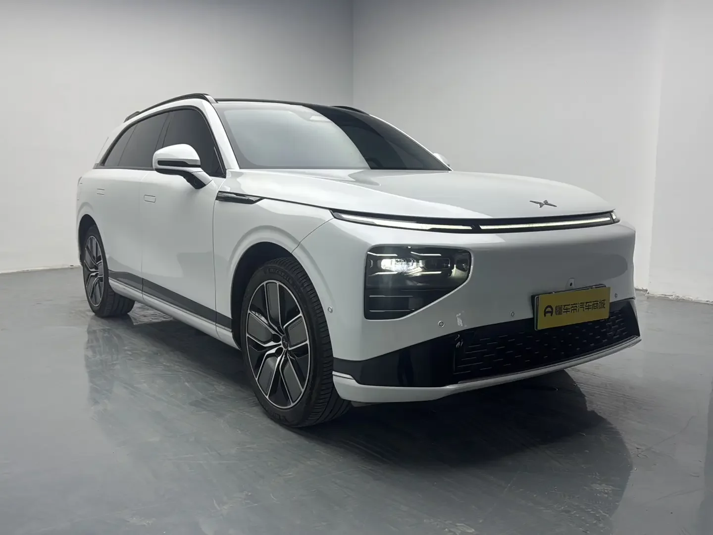 Xpeng G9