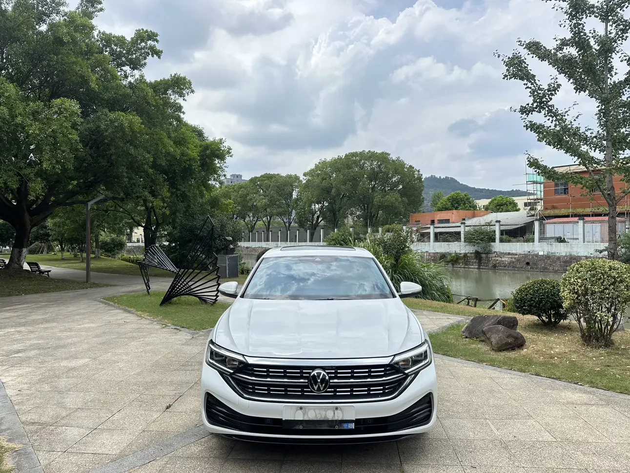 Volkswagen Sagitar