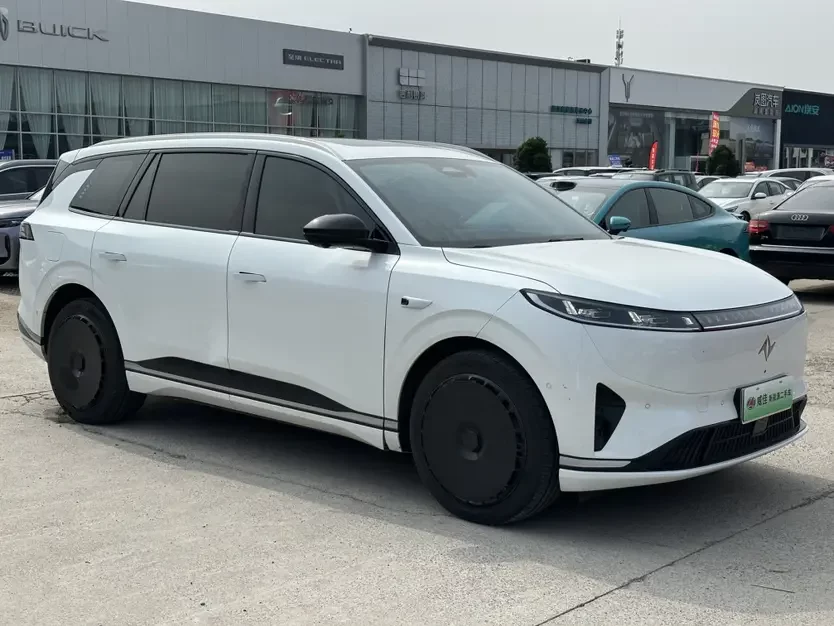 Dongfeng Yipai 008
