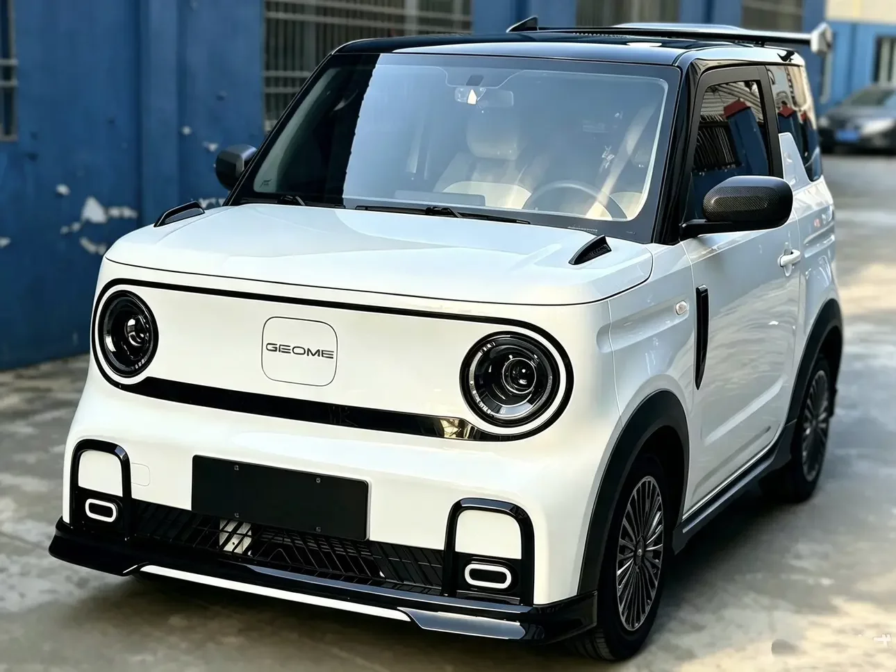 Geely panda