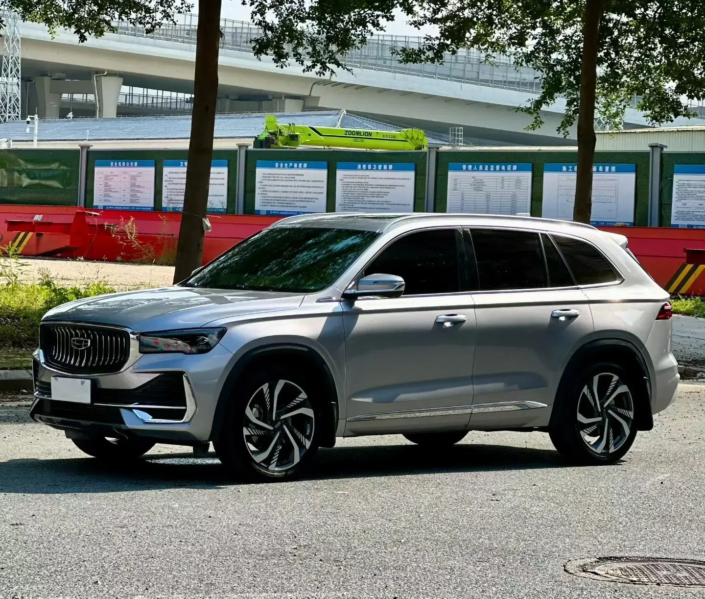 Geely Monjaro (Xingyue L)