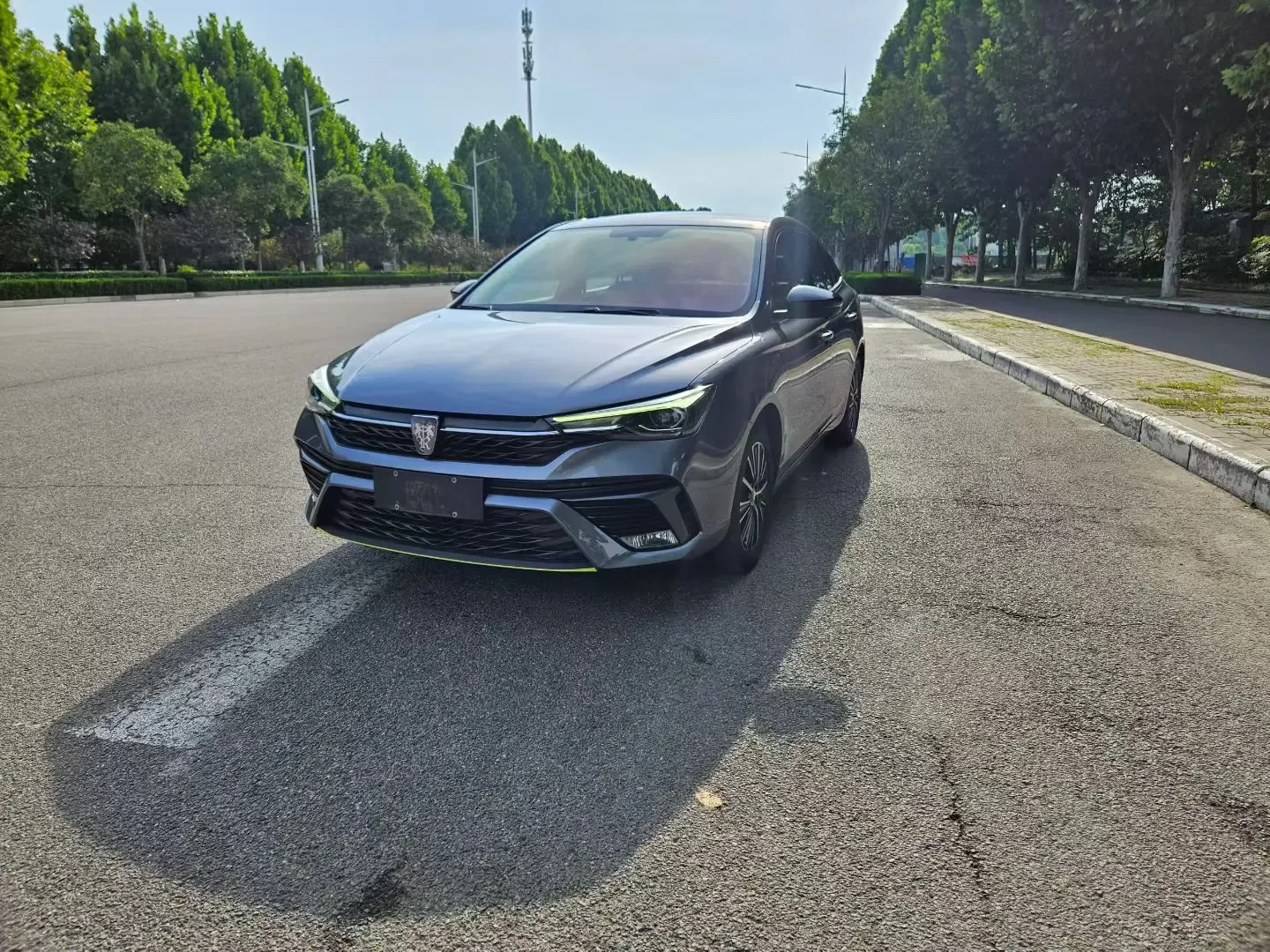 Roewe i5