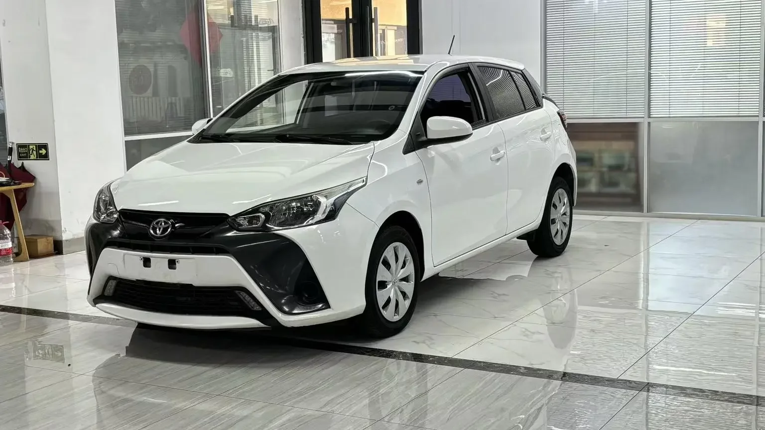 Toyota Yaris L