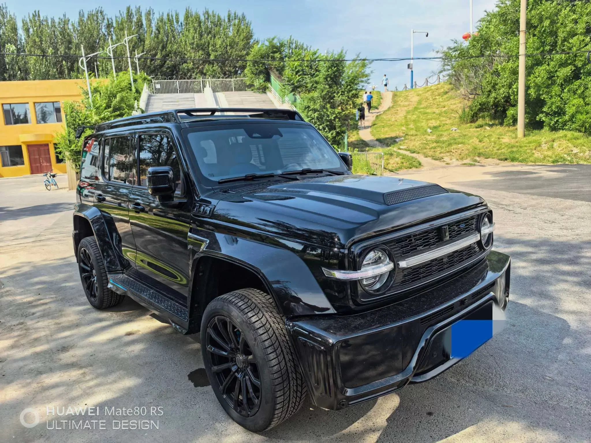 Tank Cyber  300