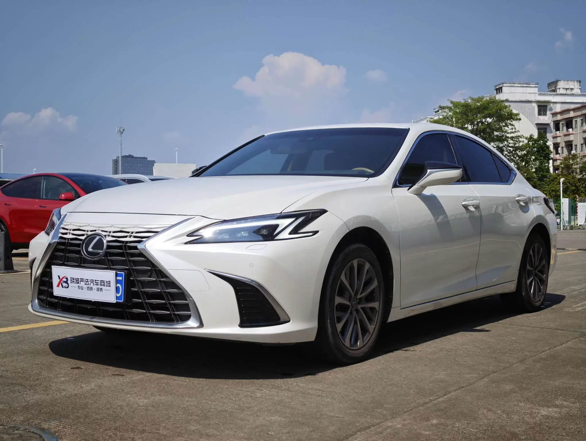 Lexus ES