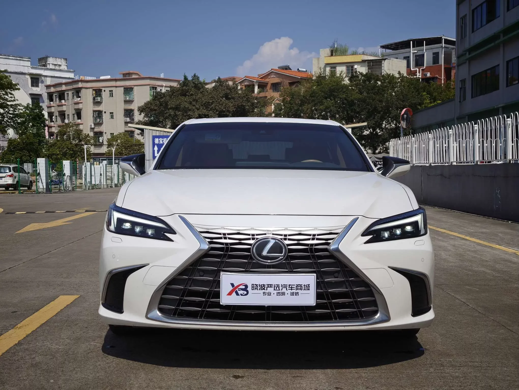 Lexus ES