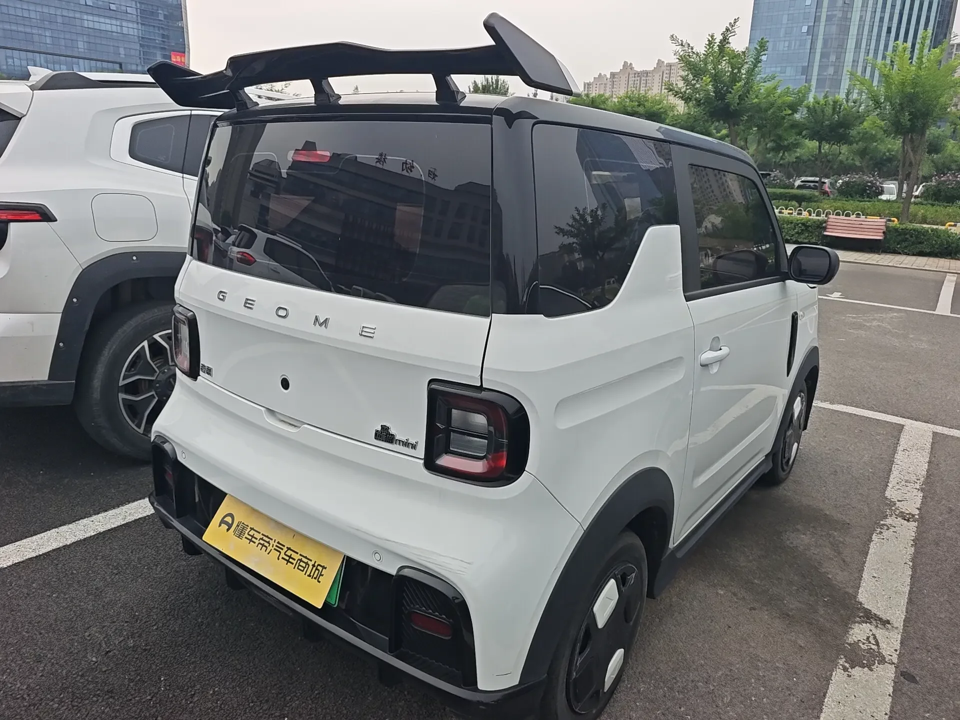 Geely panda