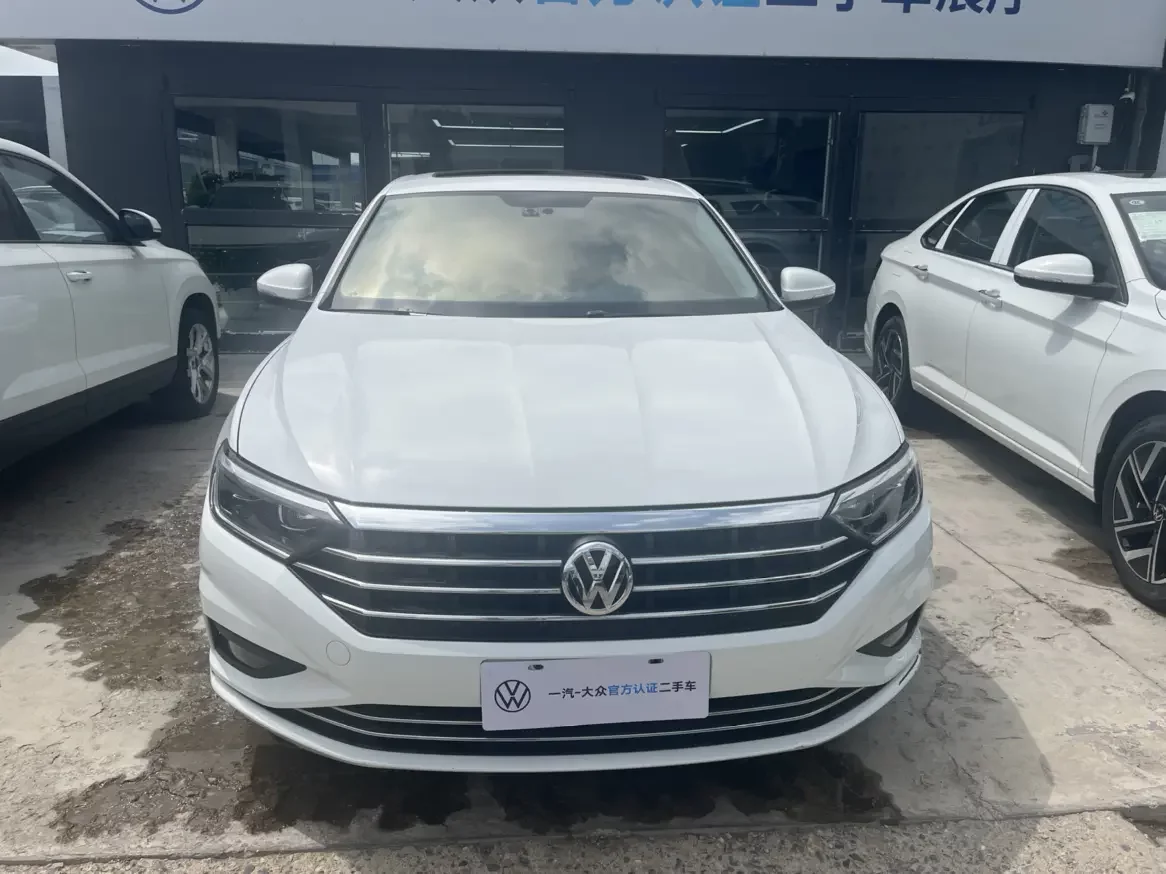 Volkswagen Sagitar