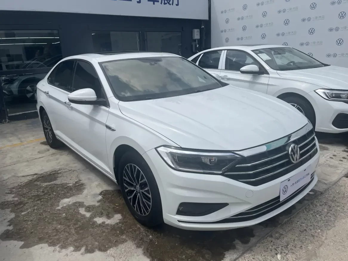 Volkswagen Sagitar