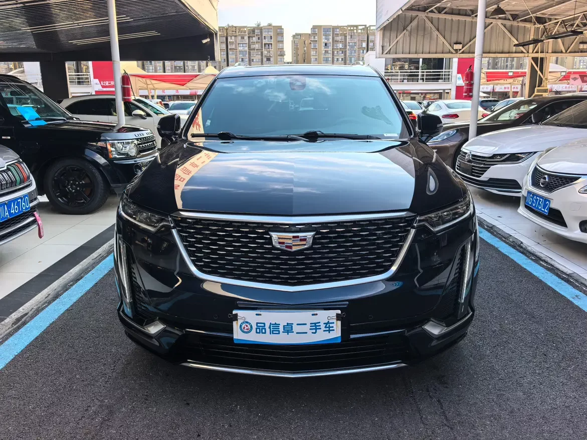 Cadillac XT6