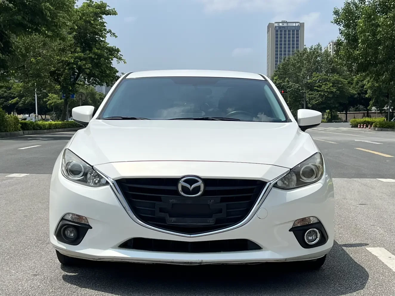Mazda Axela (3)