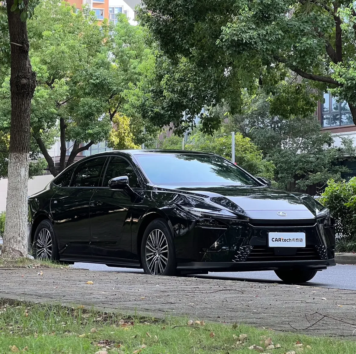Lexus ES