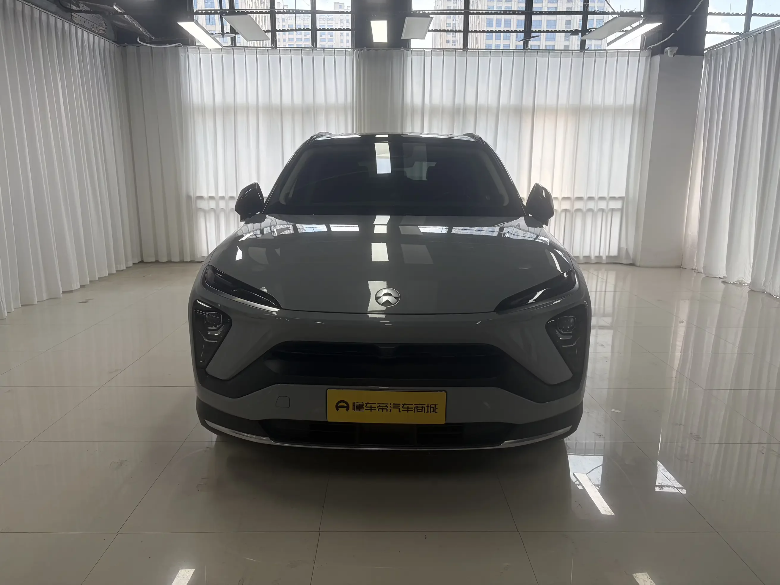 NIO ES6